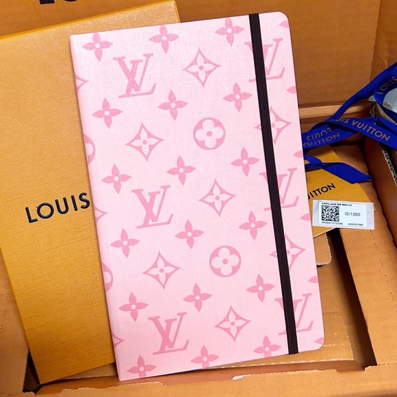 Authentic NIB Louis Vuitton Pink Carn-Jane MM Journal / Notebook - Picture 3 of 13